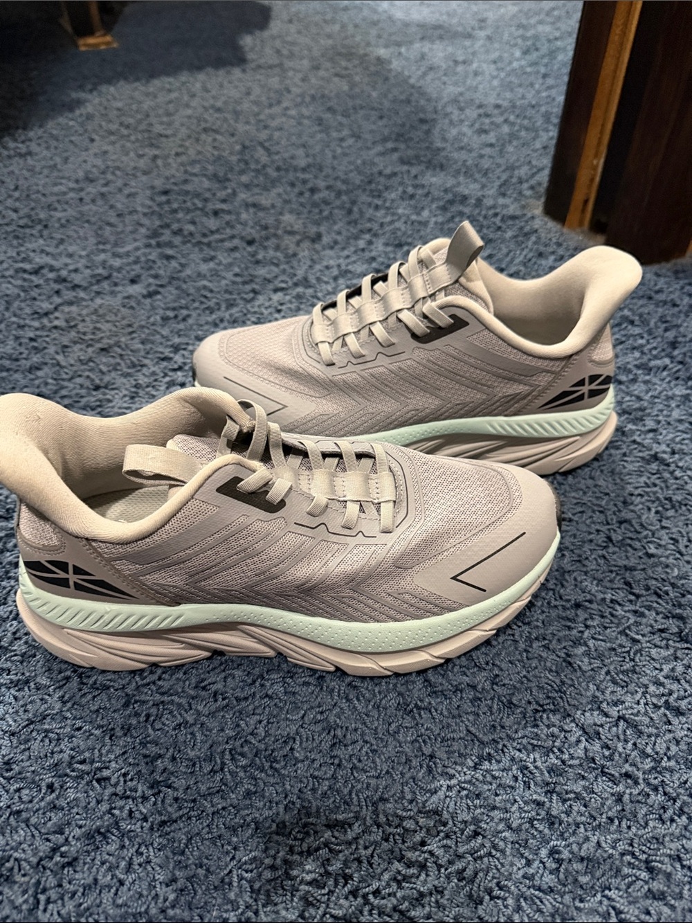 Light Grey Women's Running Sneakers with Mint Accent